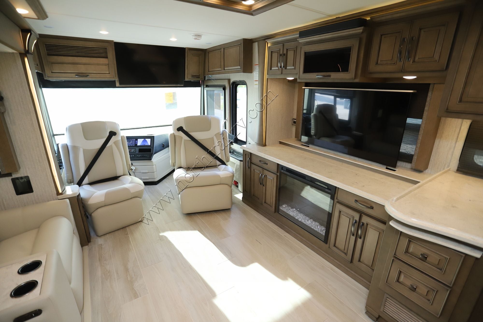 New 2026 Newmar Dutch Star 4325 Class A  For Sale
