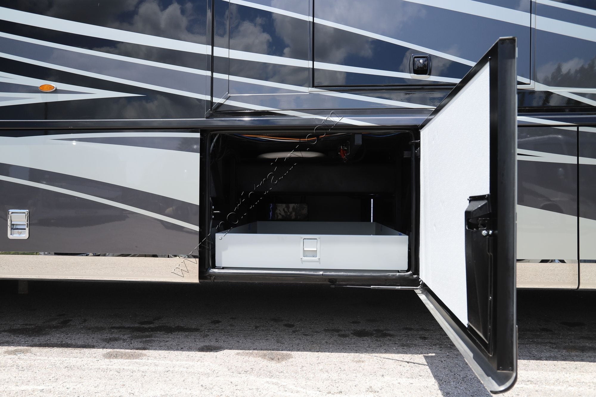 Used 2023 Newmar Dutch Star 4370 Class A  For Sale