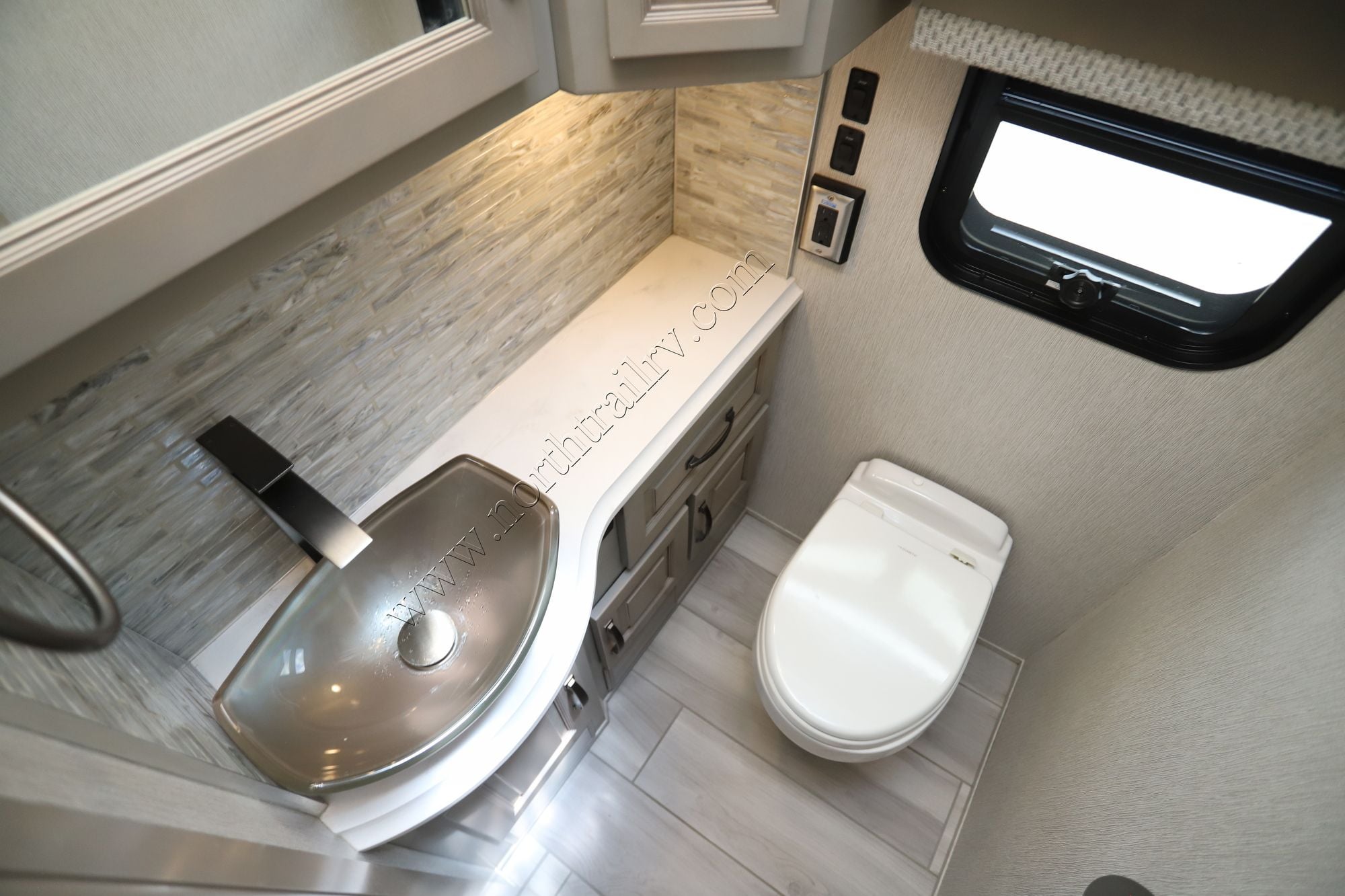 Used 2023 Newmar Dutch Star 4370 Class A  For Sale
