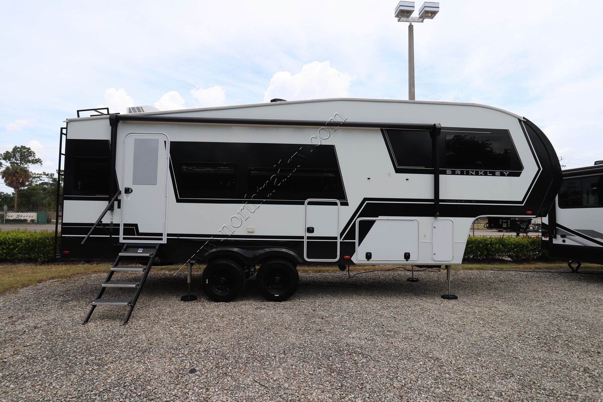 Used 2025 Brinkley Rv Z 2670 Fifth Wheel  For Sale