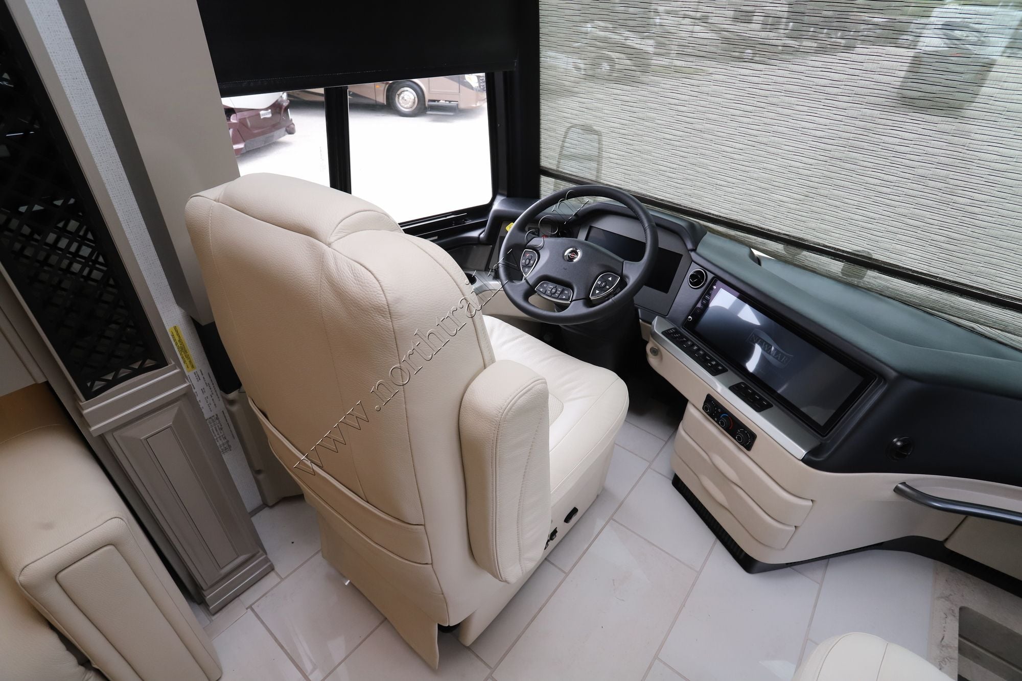 New 2027 Newmar London Aire 4569 Class A  For Sale