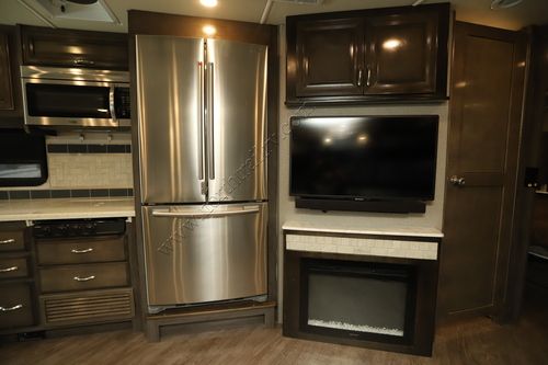 2019 Fleetwood Bounder 35K