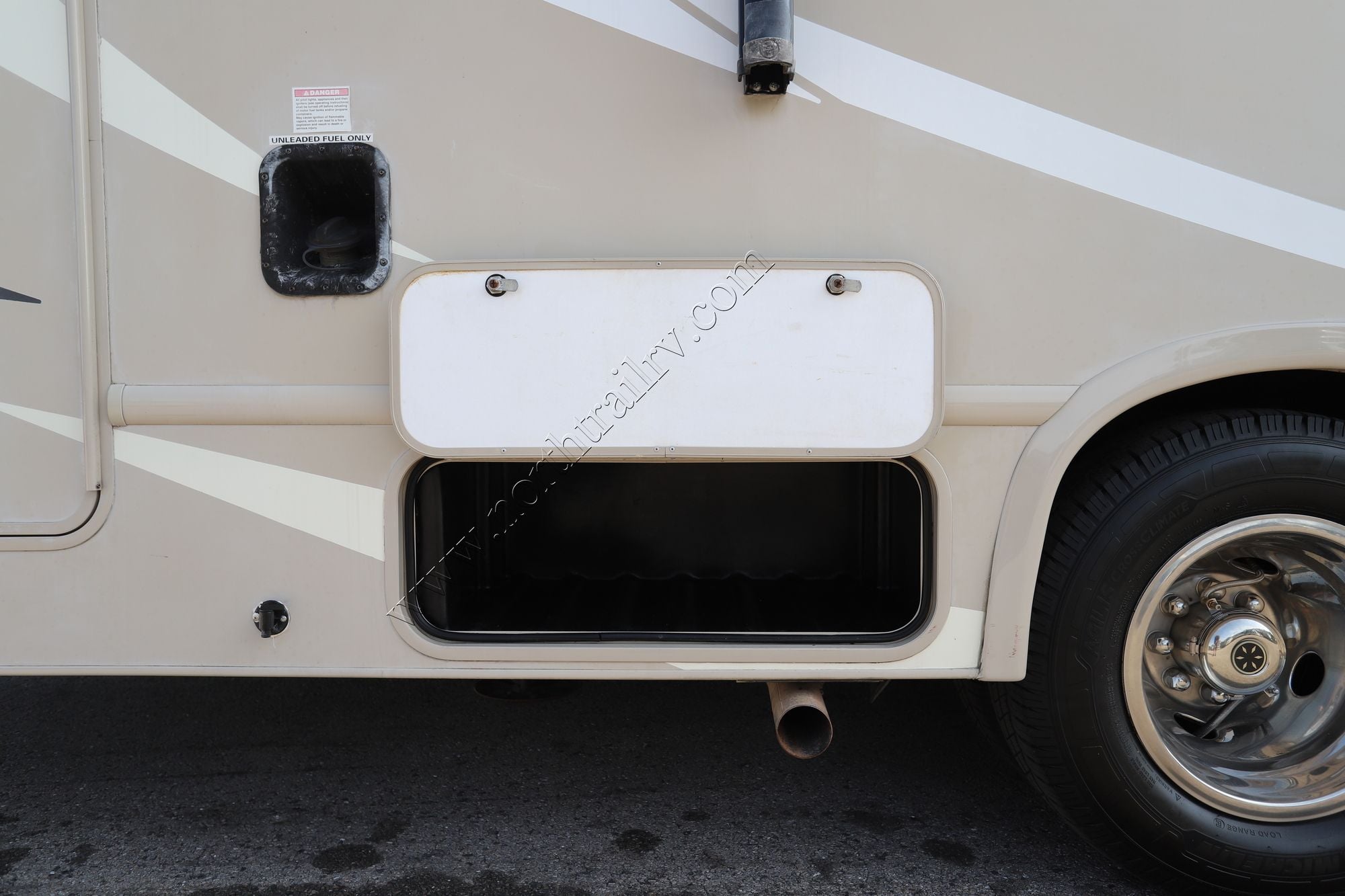 Used 2017 Thor Chateau 31W Class C  For Sale