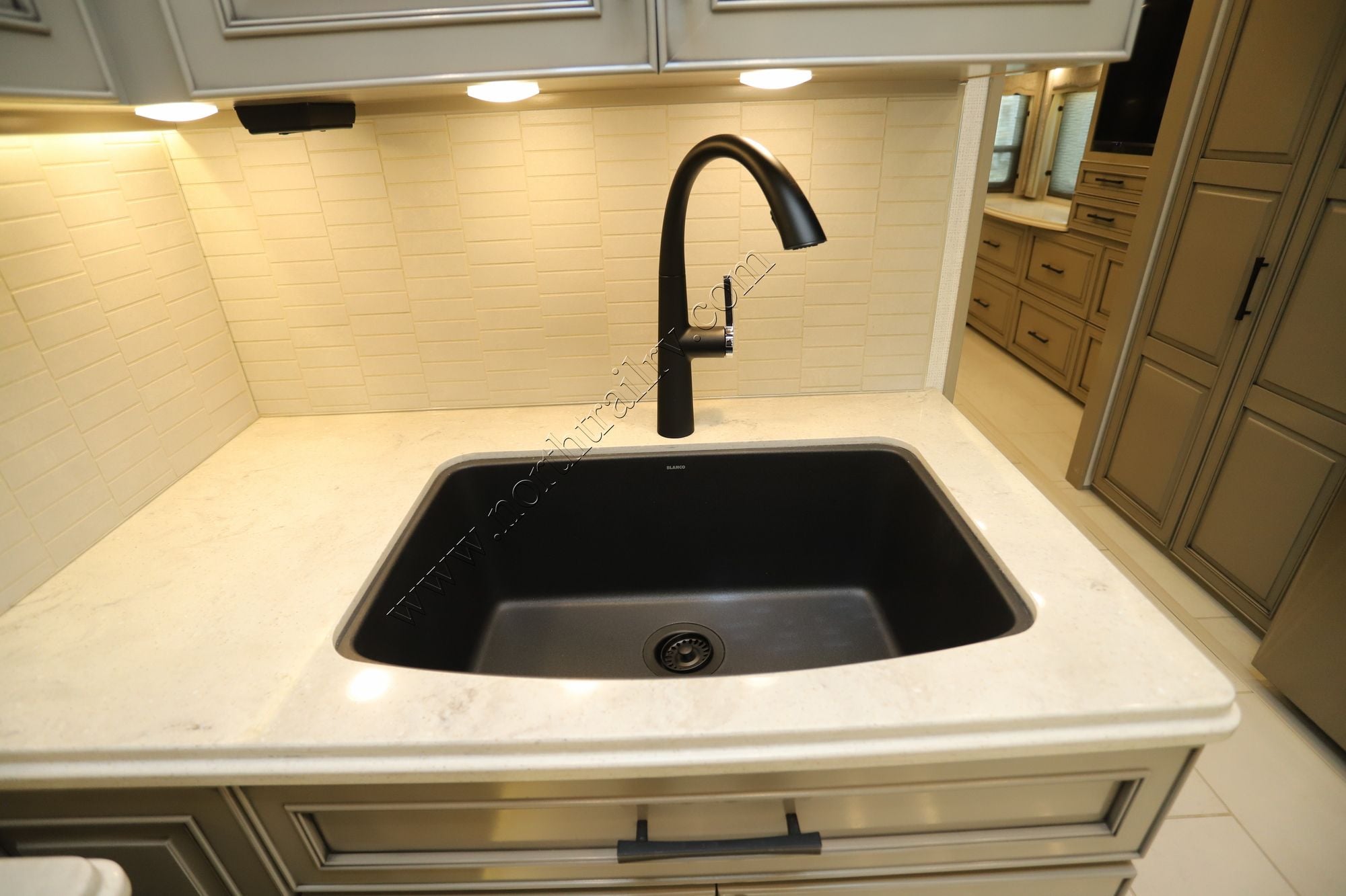 New 2027 Newmar London Aire 4569 Class A  For Sale