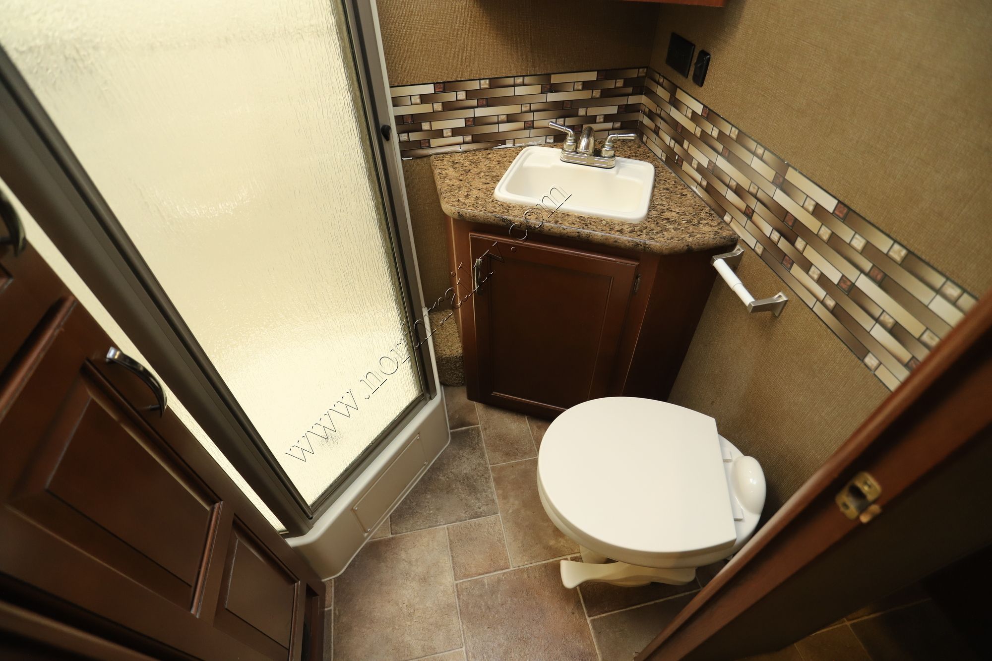 Used 2017 Thor Chateau 31W Class C  For Sale