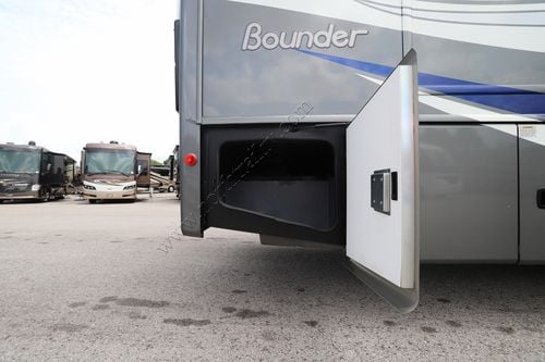 2019 Fleetwood Bounder 35K