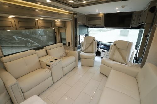 2027 Newmar London Aire 4569