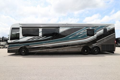 2027 Newmar London Aire 4569