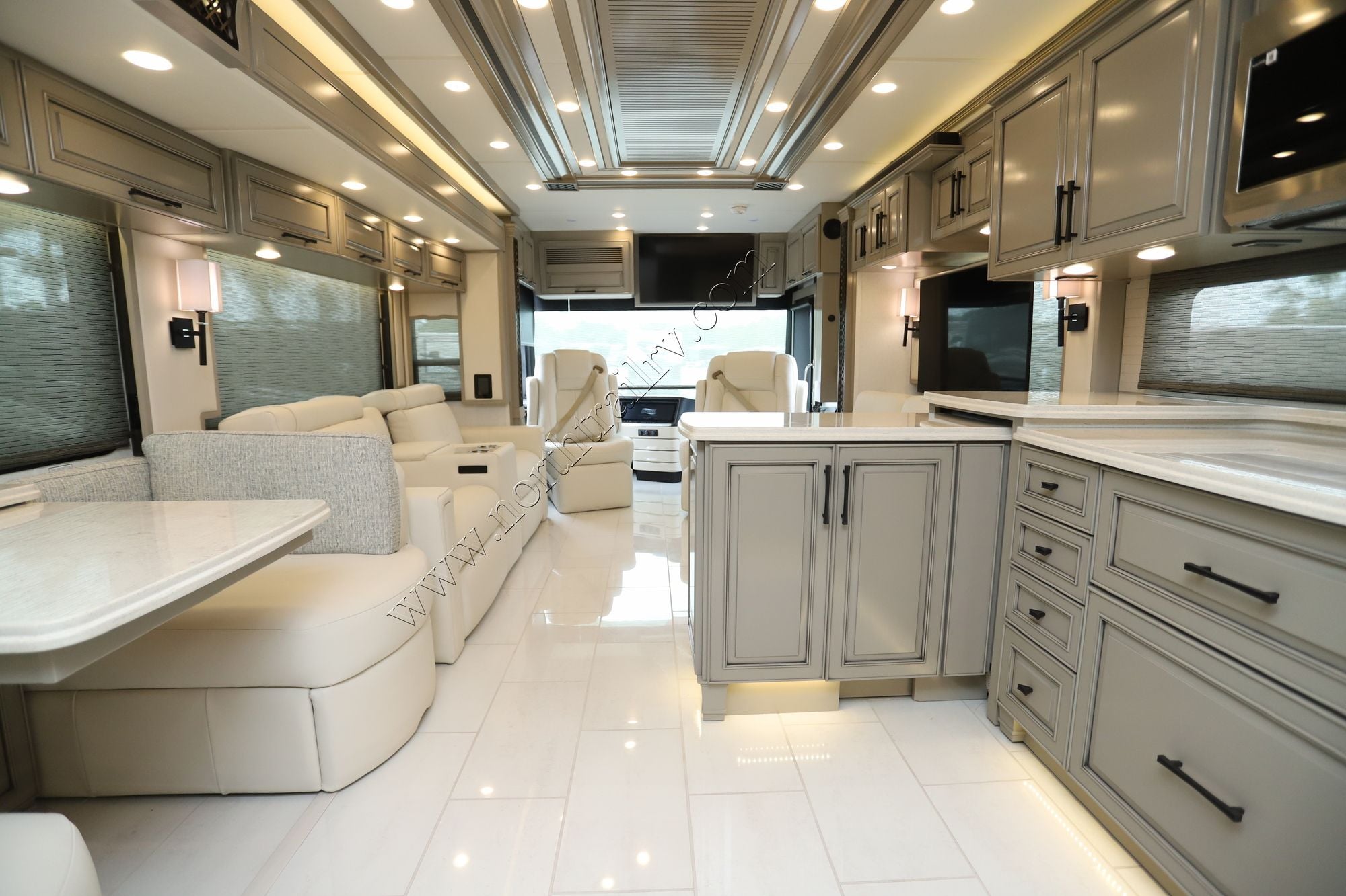 New 2027 Newmar London Aire 4569 Class A  For Sale