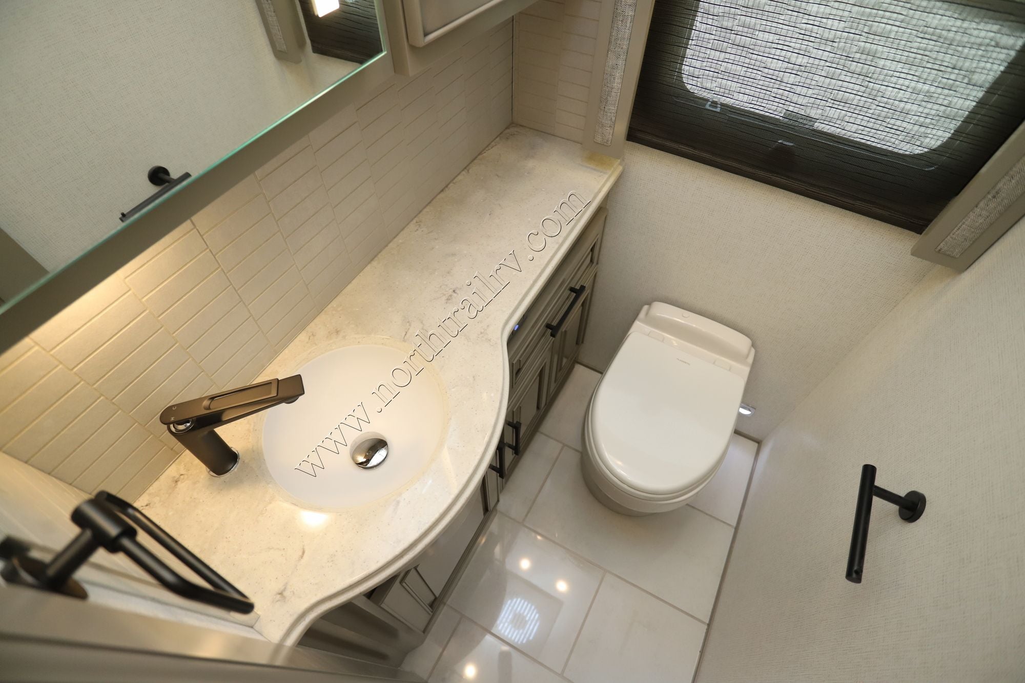 New 2027 Newmar London Aire 4569 Class A  For Sale