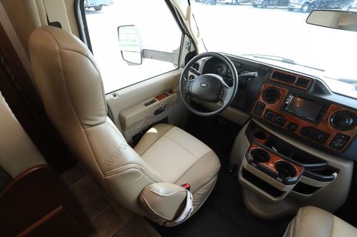2017 Thor Chateau 31W