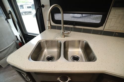 2019 Fleetwood Bounder 35K