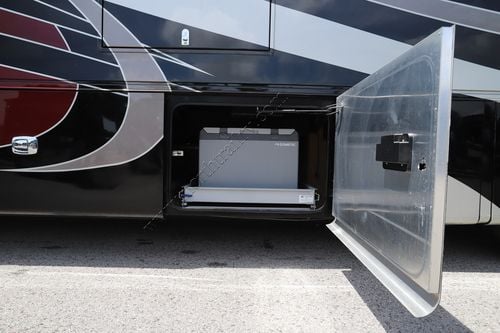 2019 Tiffin Motor Homes Phaeton 40IH