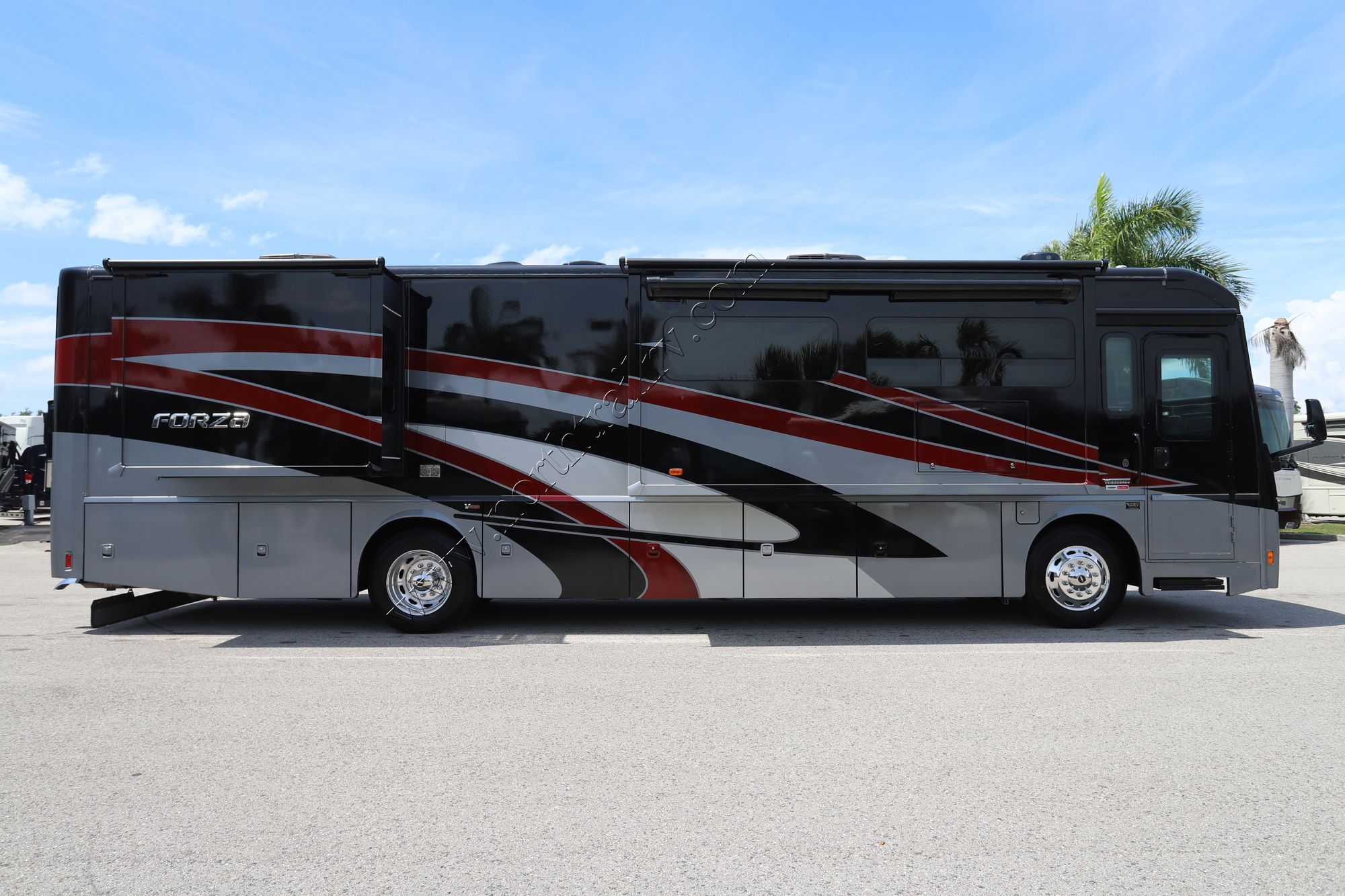 Used 2023 Winnebago Forza 36H Class A  For Sale