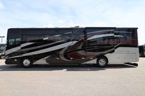 2019 Tiffin Motor Homes Phaeton 40IH