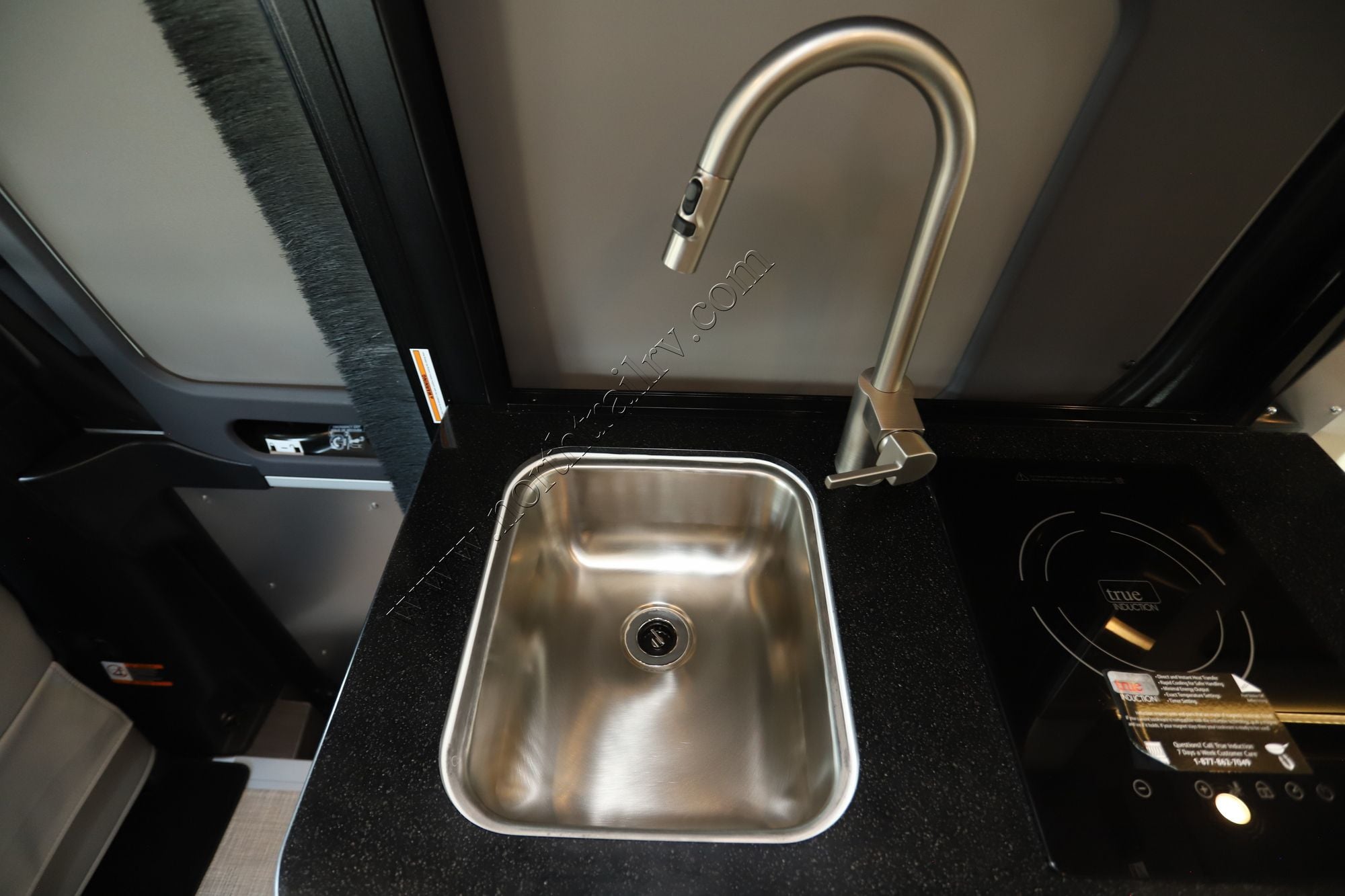 2026 Airstream Interstate 19 AP Class B New  For Sale
