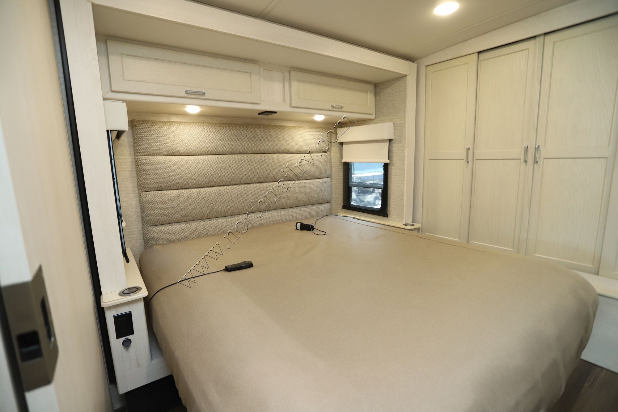 Used 2023 Winnebago Forza 36H Class A  For Sale