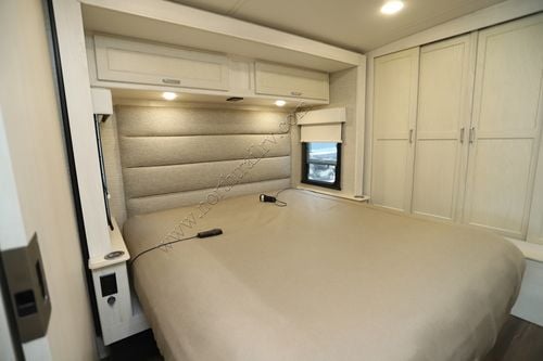 2023 Winnebago Forza 36H