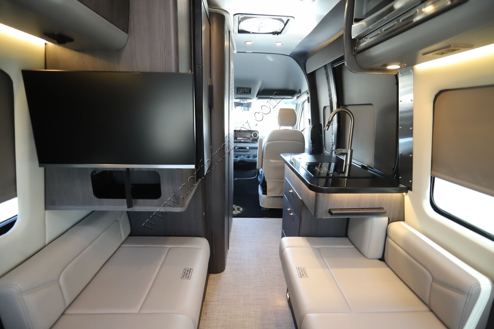 2026 Airstream Interstate 19 AP Class B New  For Sale