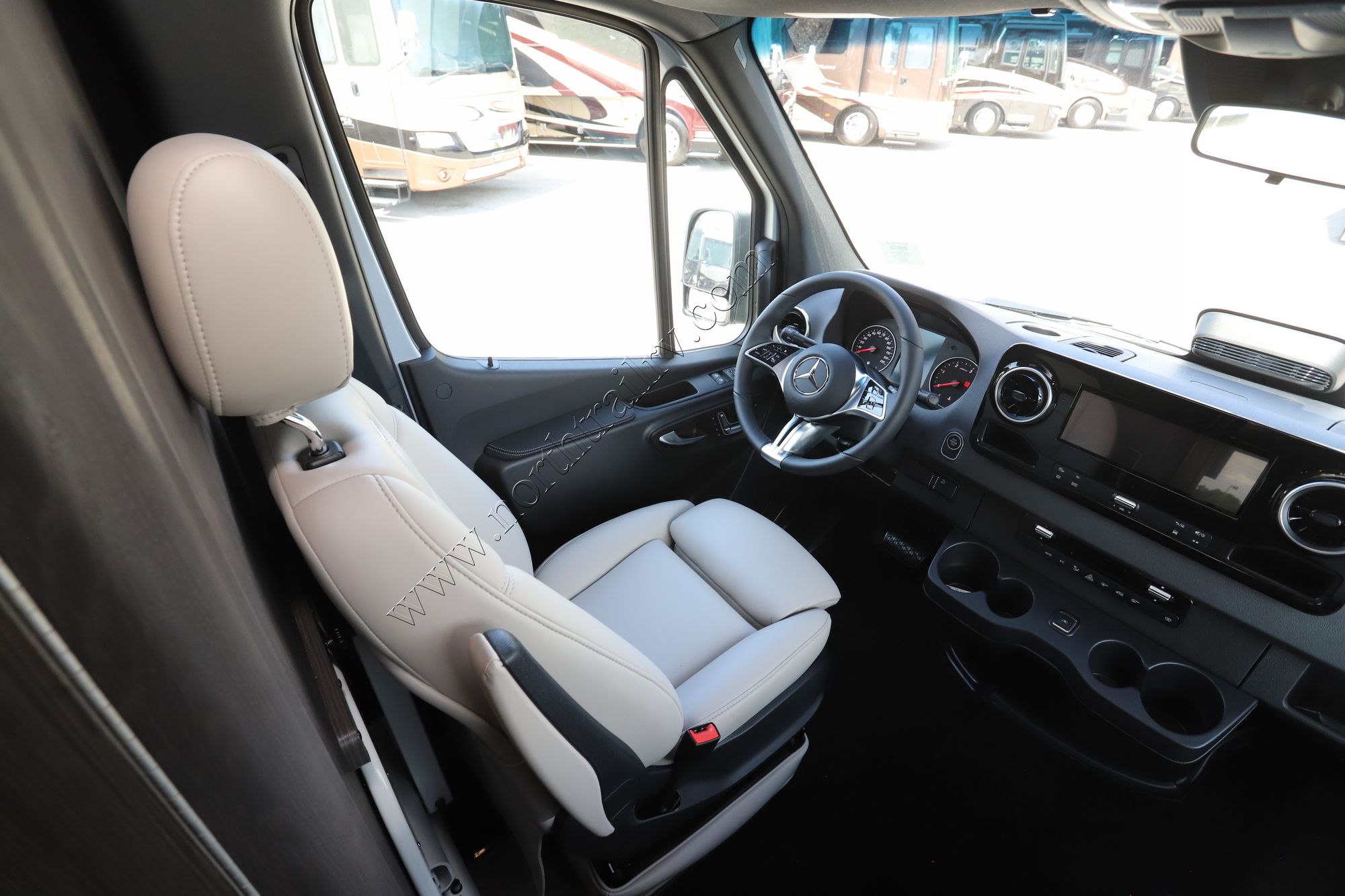 2026 Airstream Interstate 19 AP Class B New  For Sale
