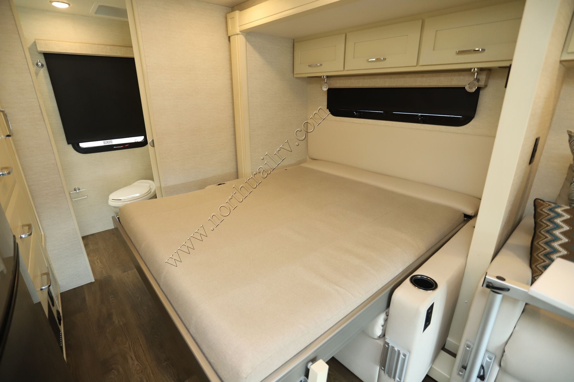 Used 2022 Tiffin Motor Homes Wayfarer 25RW Class C  For Sale