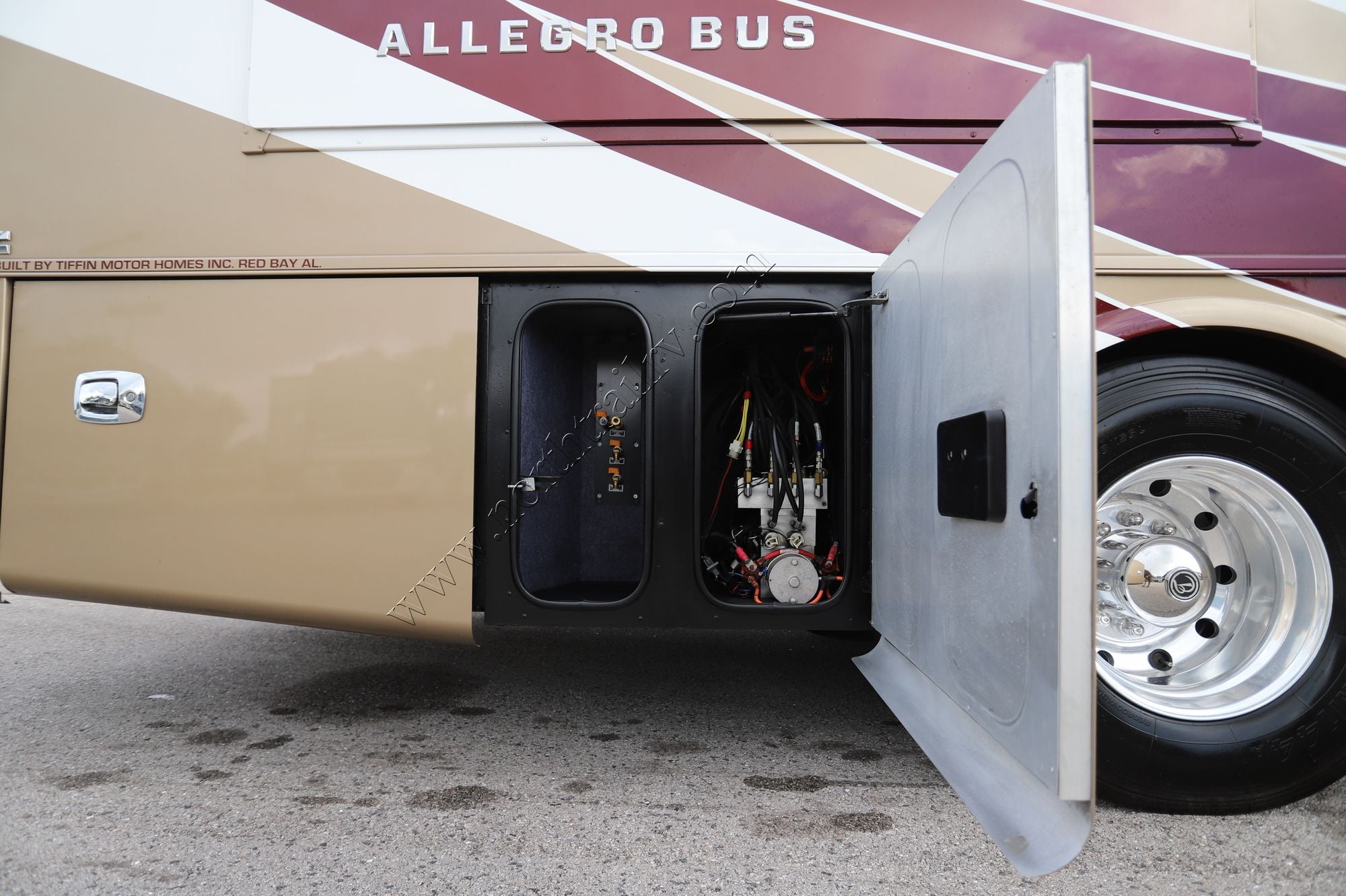 Used 2017 Tiffin Motor Homes Allegro Bus 37AP Class A  For Sale