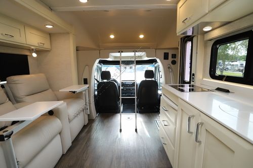 2022 Tiffin Motor Homes Wayfarer 25RW