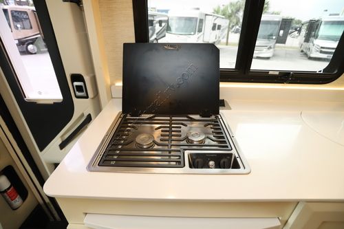 2022 Tiffin Motor Homes Wayfarer 25RW