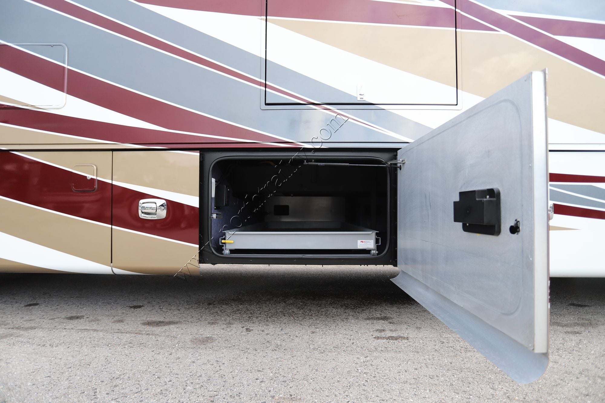 Used 2017 Tiffin Motor Homes Allegro Bus 37AP Class A  For Sale