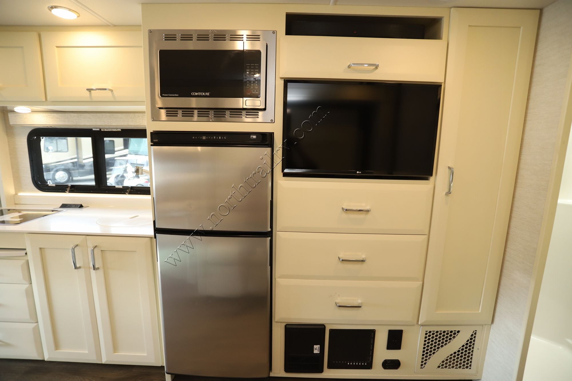 Used 2022 Tiffin Motor Homes Wayfarer 25RW Class C  For Sale
