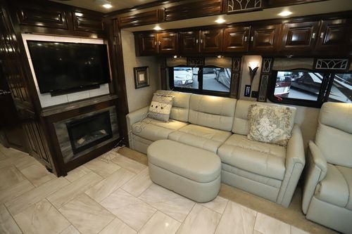 2017 Tiffin Motor Homes Allegro Bus 37AP