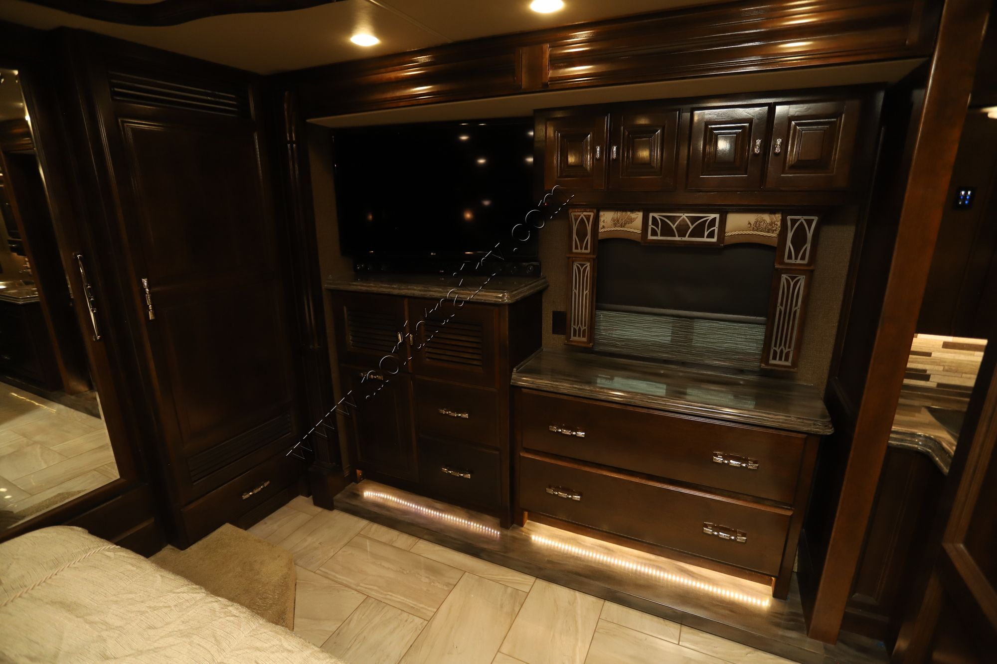 Used 2017 Tiffin Motor Homes Allegro Bus 37AP Class A  For Sale