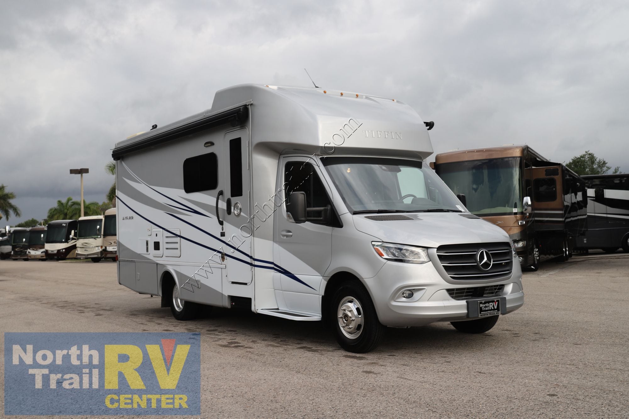 Used 2022 Tiffin Motor Homes Wayfarer 25RW Class C  For Sale