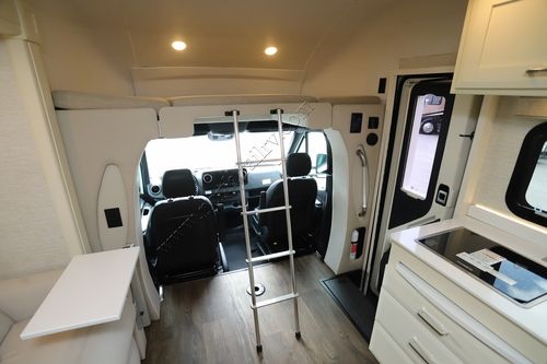 2022 Tiffin Motor Homes Wayfarer 25RW