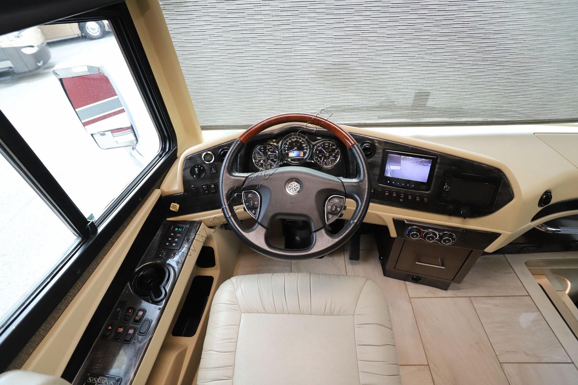 Used 2017 Tiffin Motor Homes Allegro Bus 37AP Class A  For Sale