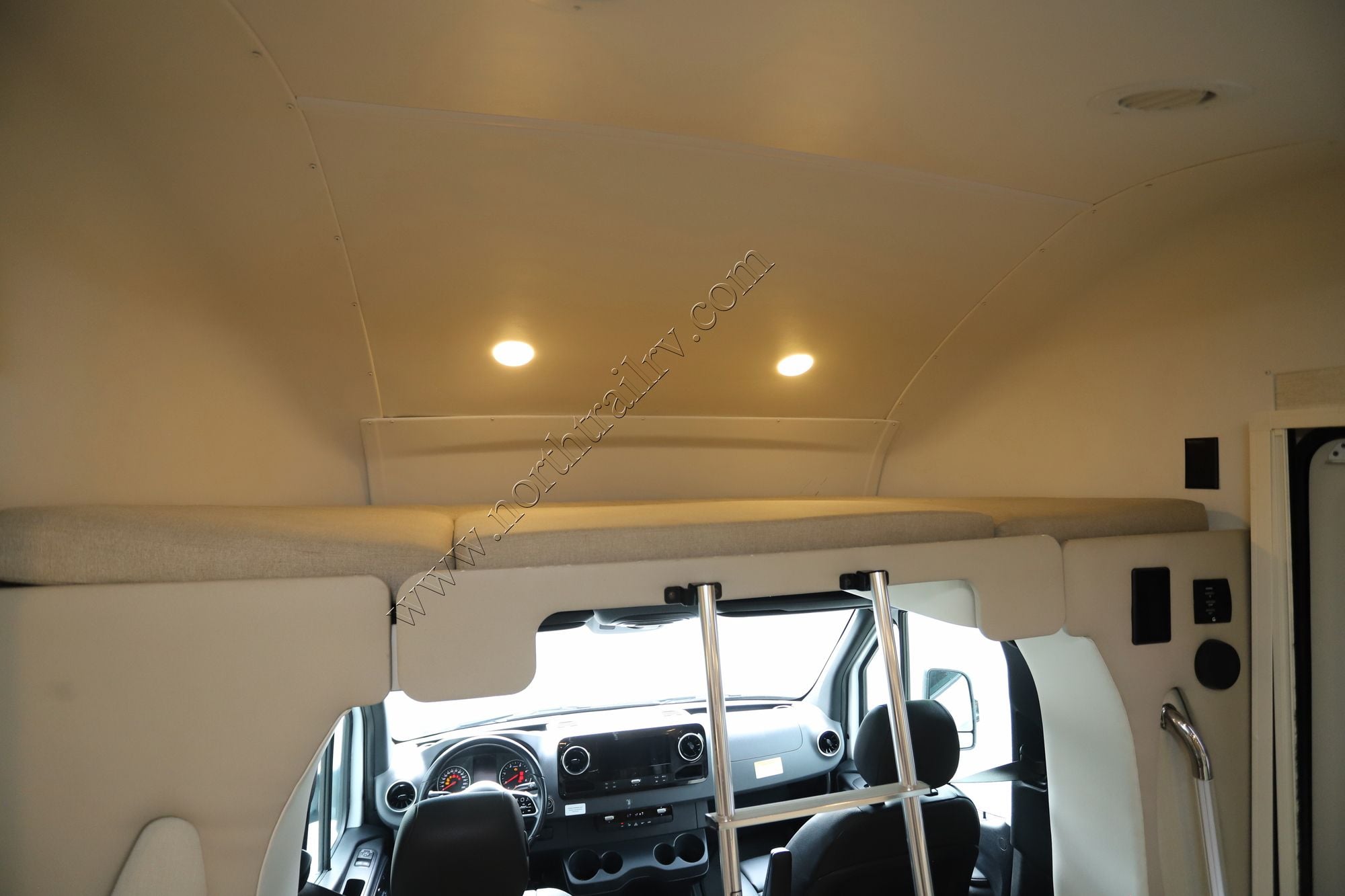 Used 2022 Tiffin Motor Homes Wayfarer 25RW Class C  For Sale