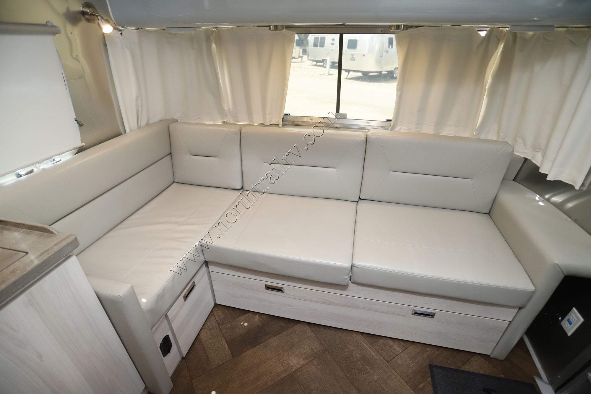 Used 2023 Airstream International 28RBQ Travel Trailer  For Sale