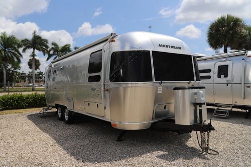 2018 Airstream Flying Cloud 27FB