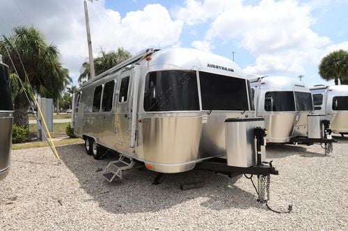 2023 Airstream International 28RBQ
