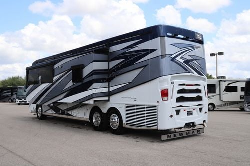 2024 Newmar Mountain Aire 4118