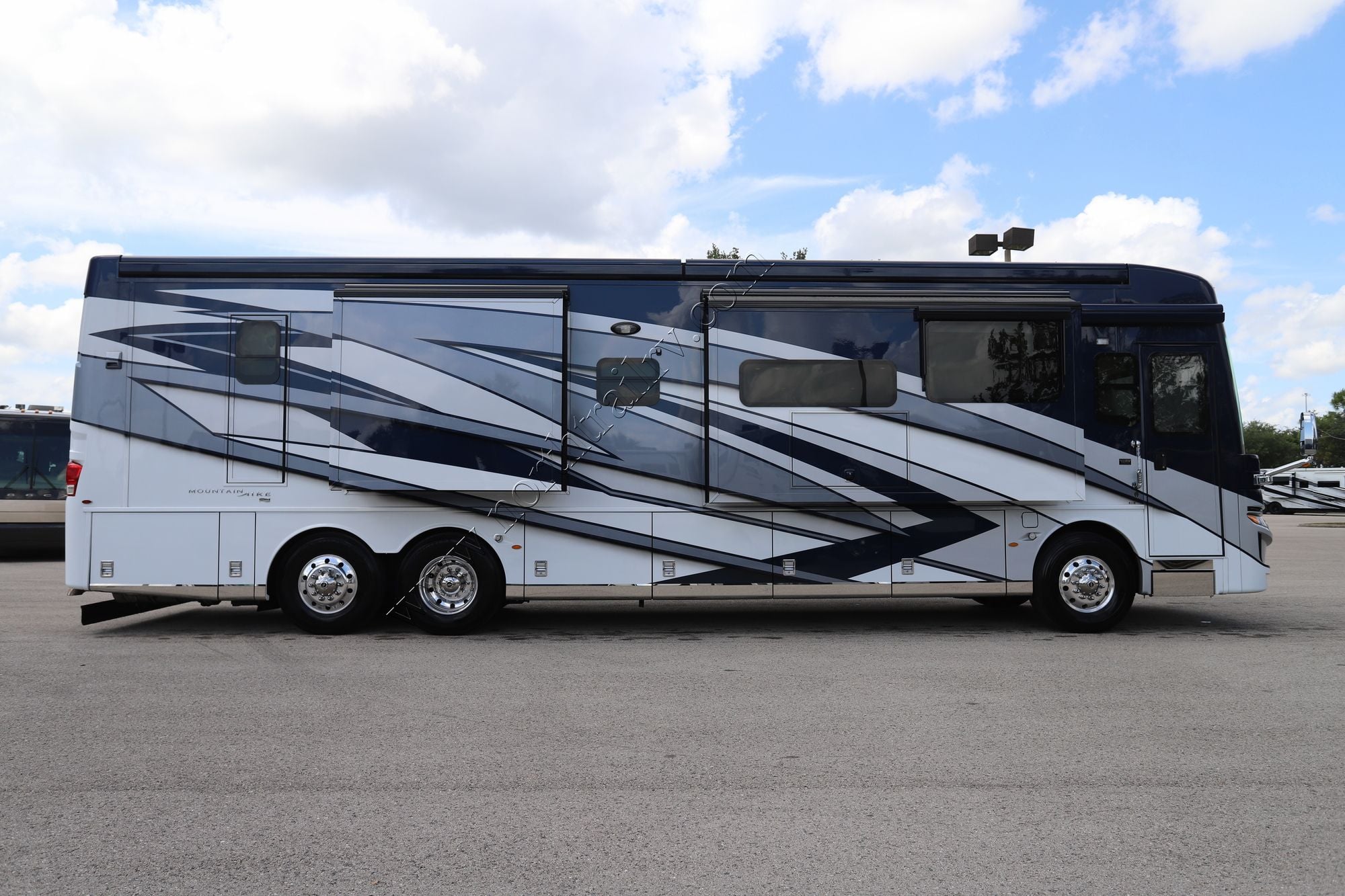 Used 2024 Newmar Mountain Aire 4118 Class A  For Sale
