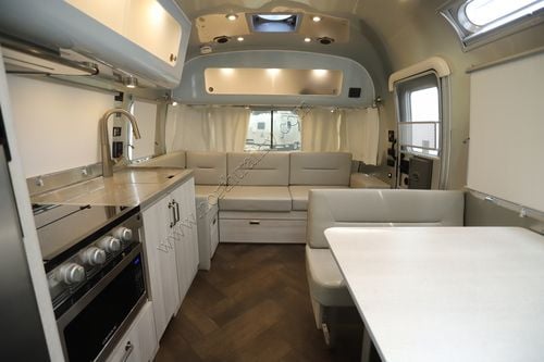 2023 Airstream International 28RBQ