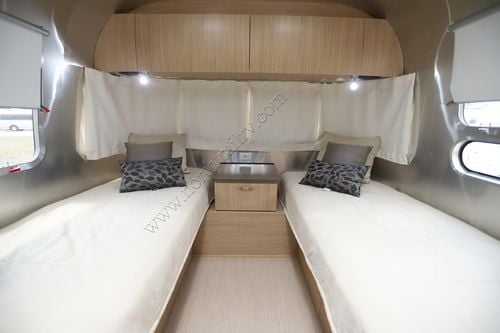 2018 Airstream Flying Cloud 27FB