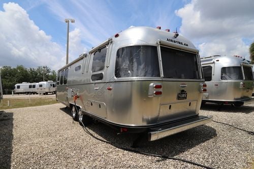 2019 Airstream Intl Serenity 30RB