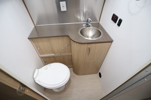 2020 Airstream Flying Cloud 27FBQ