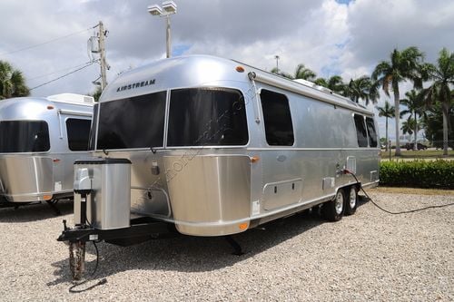 2018 Airstream Flying Cloud 27FB