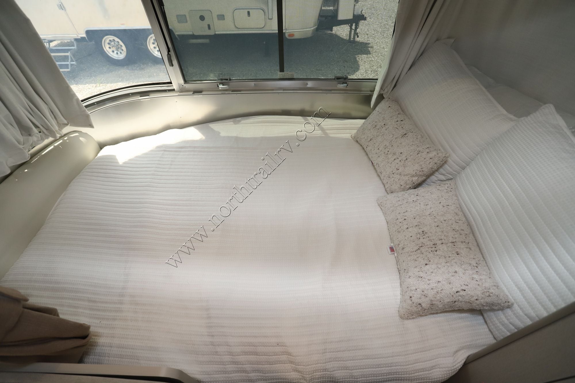 New 2026 Airstream Caravel 20FB Travel Trailer  For Sale