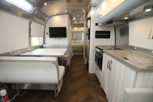 2023 Airstream International 28RBQ