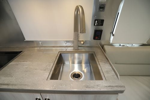 2023 Airstream International 28RBQ