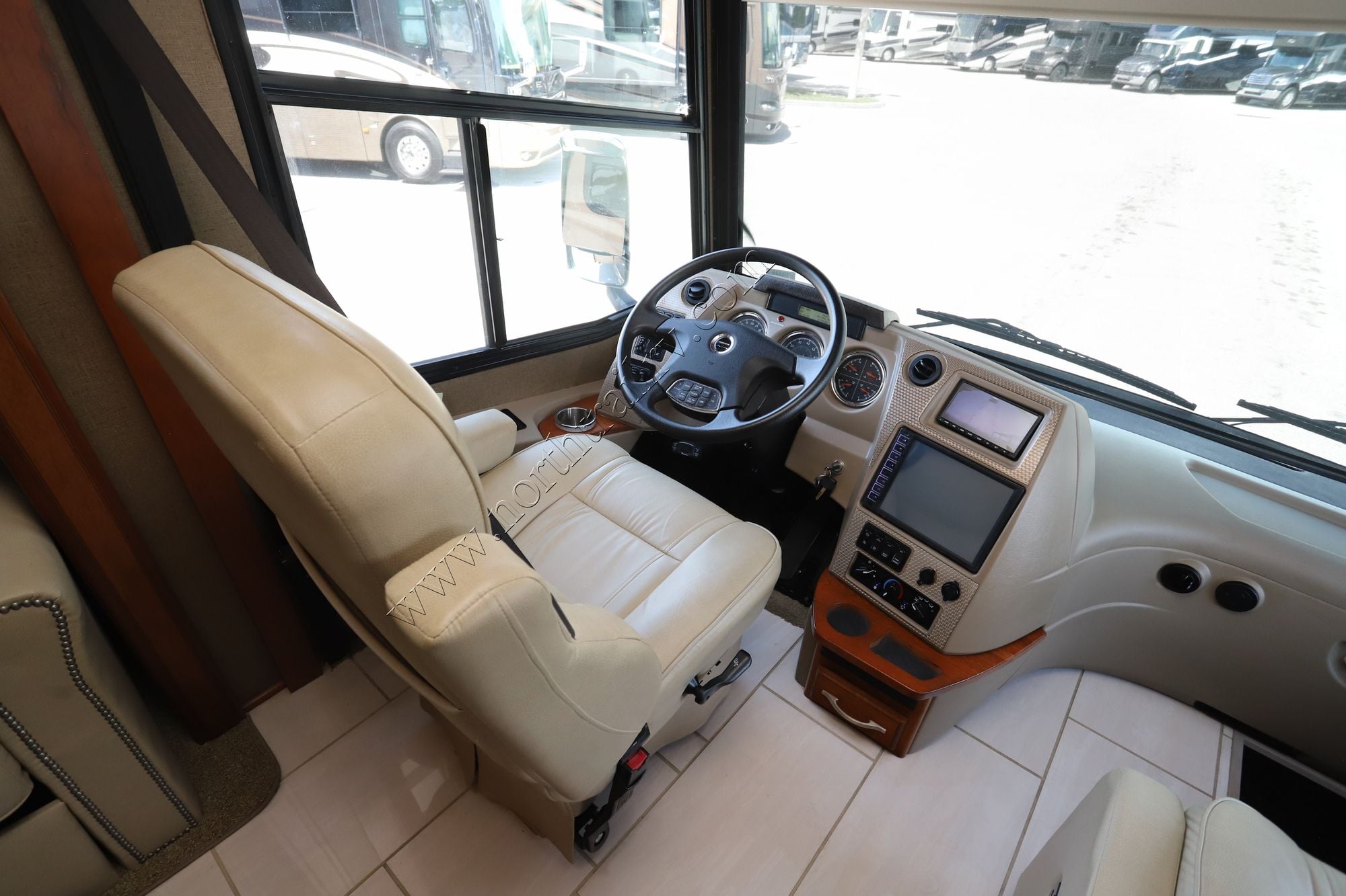 Used 2017 Winnebago Journey 36M Class A  For Sale